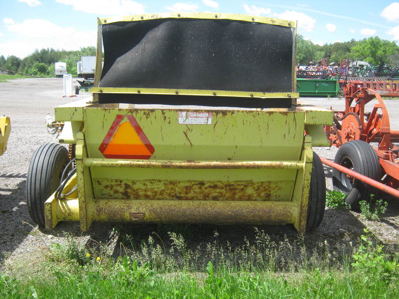 Rock Pickers and Rock Rakes  Degelman 570 Rock Picker Photo